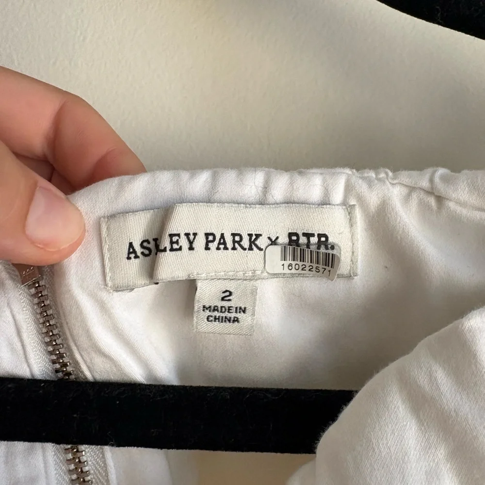 Ashley Park x RTR White Romper - Size 2 - Picture 5 of 7